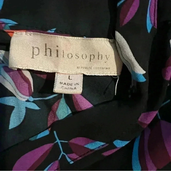 Philosophy Women’s Blouse Size L Dark Blue Floral - Picture 3 of 8